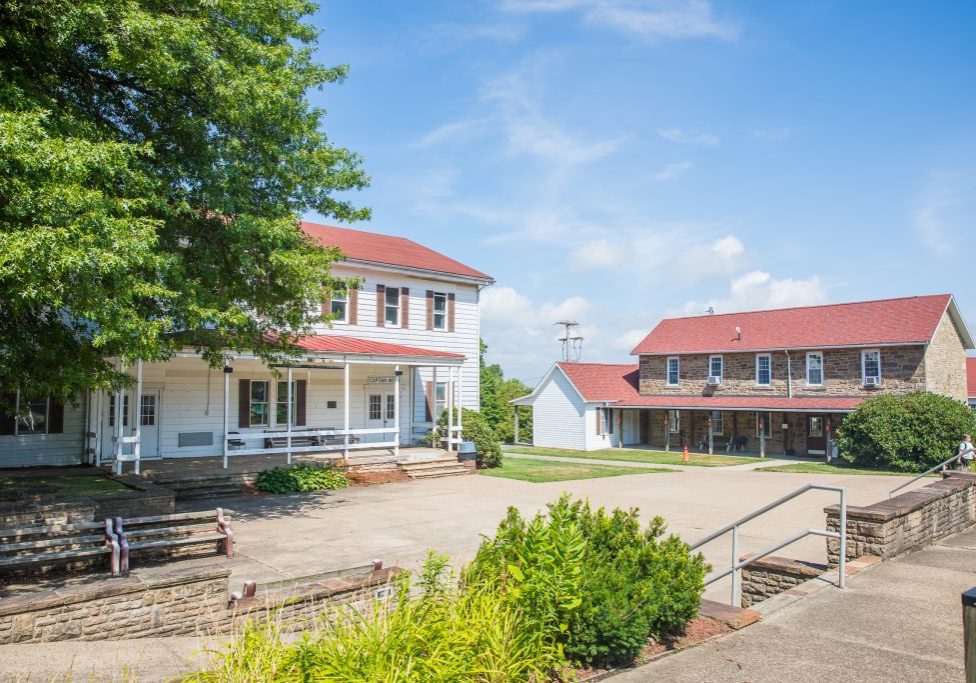 1773949739029-3b8044nc-courtyard_area_in_between_Captain_Webb__left___Fle